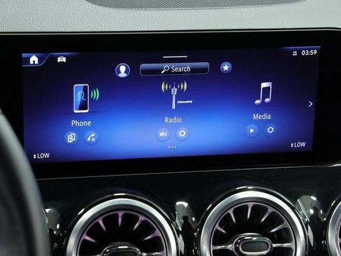 Used 2024 Mercedes-Benz GLB 250 4MATIC image 14