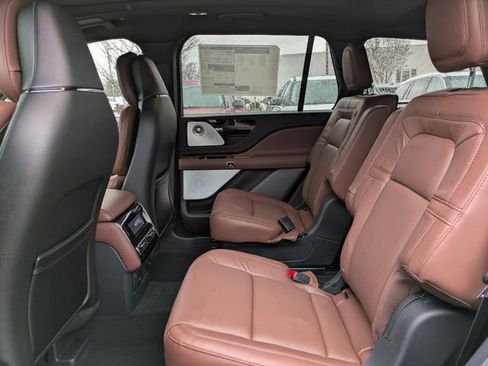 New 2026 Lincoln Aviator Reserve image 11