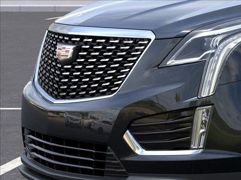 New 2025 Cadillac XT5 Luxury image 13