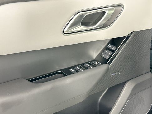 Used 2026 Land Rover Range Rover Velar S image 15