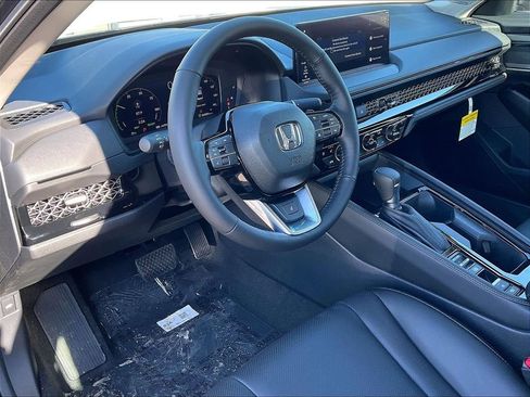 New 2026 Honda Accord Touring image 9
