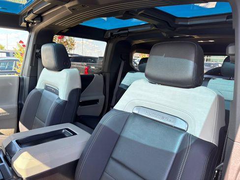 Used 2026 GMC Hummer EV SUV AWD/4WD image 17
