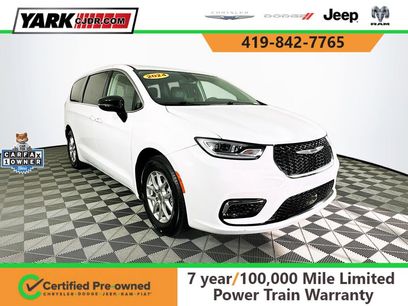 Certified 2024 Chrysler Pacifica Touring-L
