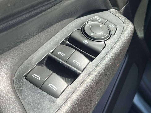 Used 2019 Chevrolet Equinox LT FWD image 17