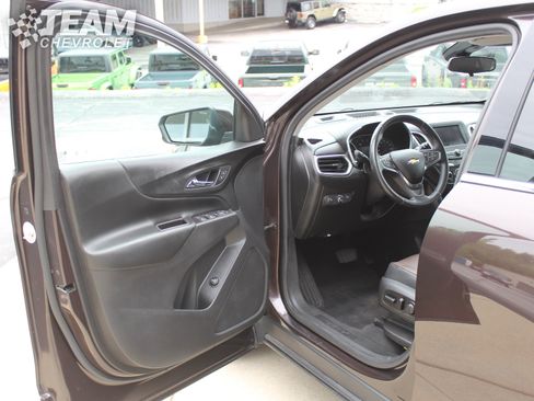 Used 2020 Chevrolet Equinox LT FWD image 10