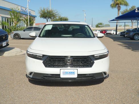 Used 2024 Honda Accord Touring image 2