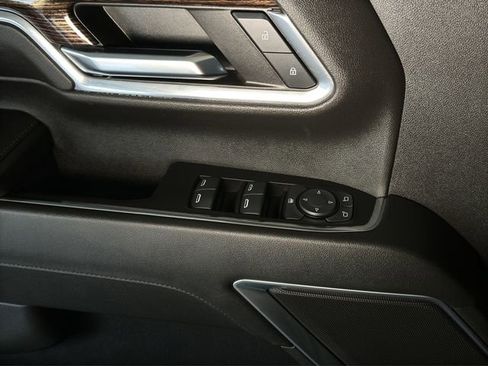 Used 2024 GMC Sierra 2500 SLE w/ SLE Value Package; image 15