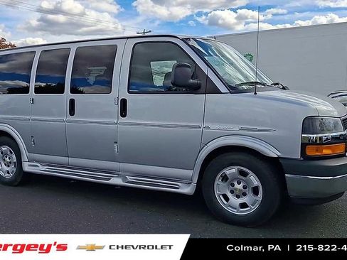 Used 2014 Chevrolet Express 1500 image 2