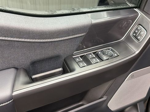 Used 2025 Ford F150 Lariat image 31