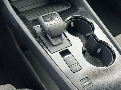 Used 2023 Nissan Rogue SV image 20