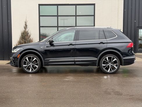 Used 2022 Volkswagen Tiguan SEL R-Line image 3