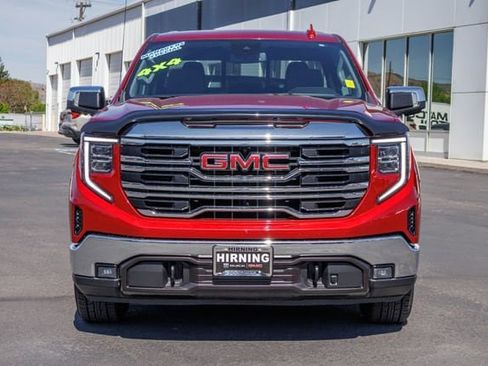 Used 2025 GMC Sierra 1500 SLT w/ SLT Convenience Package AWD/4WD image 2