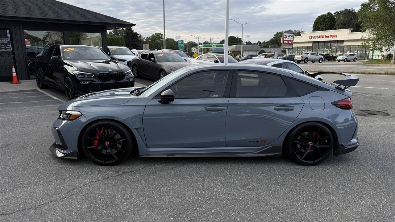 Used 2024 Honda Civic Type R image 11
