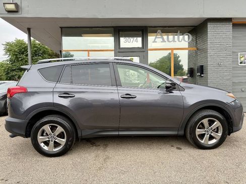 Used 2015 Toyota RAV4 XLE AWD/4WD image 2