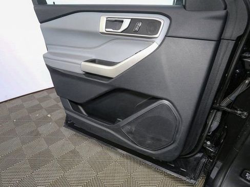Used 2023 Ford Explorer XLT w/ Equipment Group 202A image 39