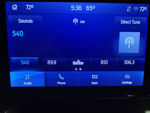 Used 2022 Ford Explorer XLT w/ Equipment Group 202A image 25