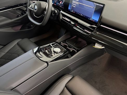 New 2026 BMW 530i w/ Premium Package RWD image 28