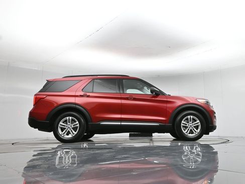 Used 2020 Ford Explorer XLT w/ Equipment Group 202A image 54