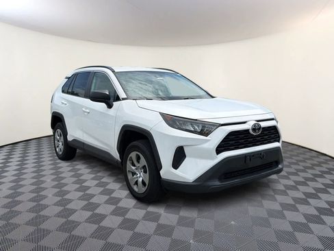 Used 2020 Toyota RAV4 LE AWD/4WD image 5