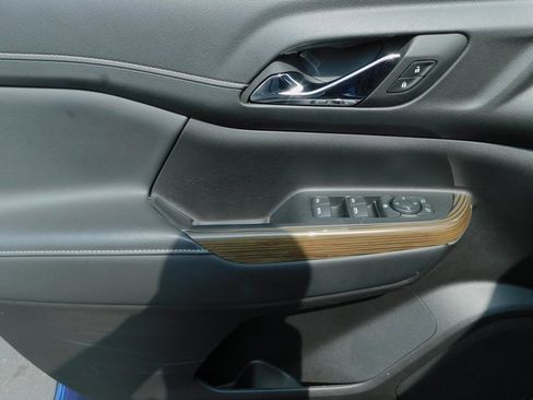 Used 2023 GMC Acadia SLE w/ Elevation Edition image 26