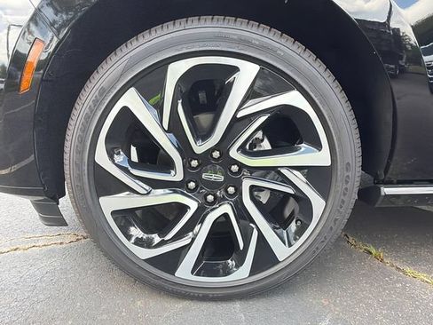 New 2026 Lincoln Navigator L Black Label AWD/4WD image 13