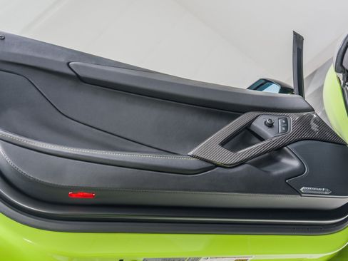 Used 2019 Lamborghini Aventador S image 44