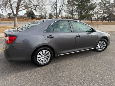 Used 2014 Toyota Camry LE image 4