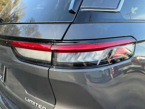 New 2025 Jeep Grand Cherokee Limited AWD/4WD image 36