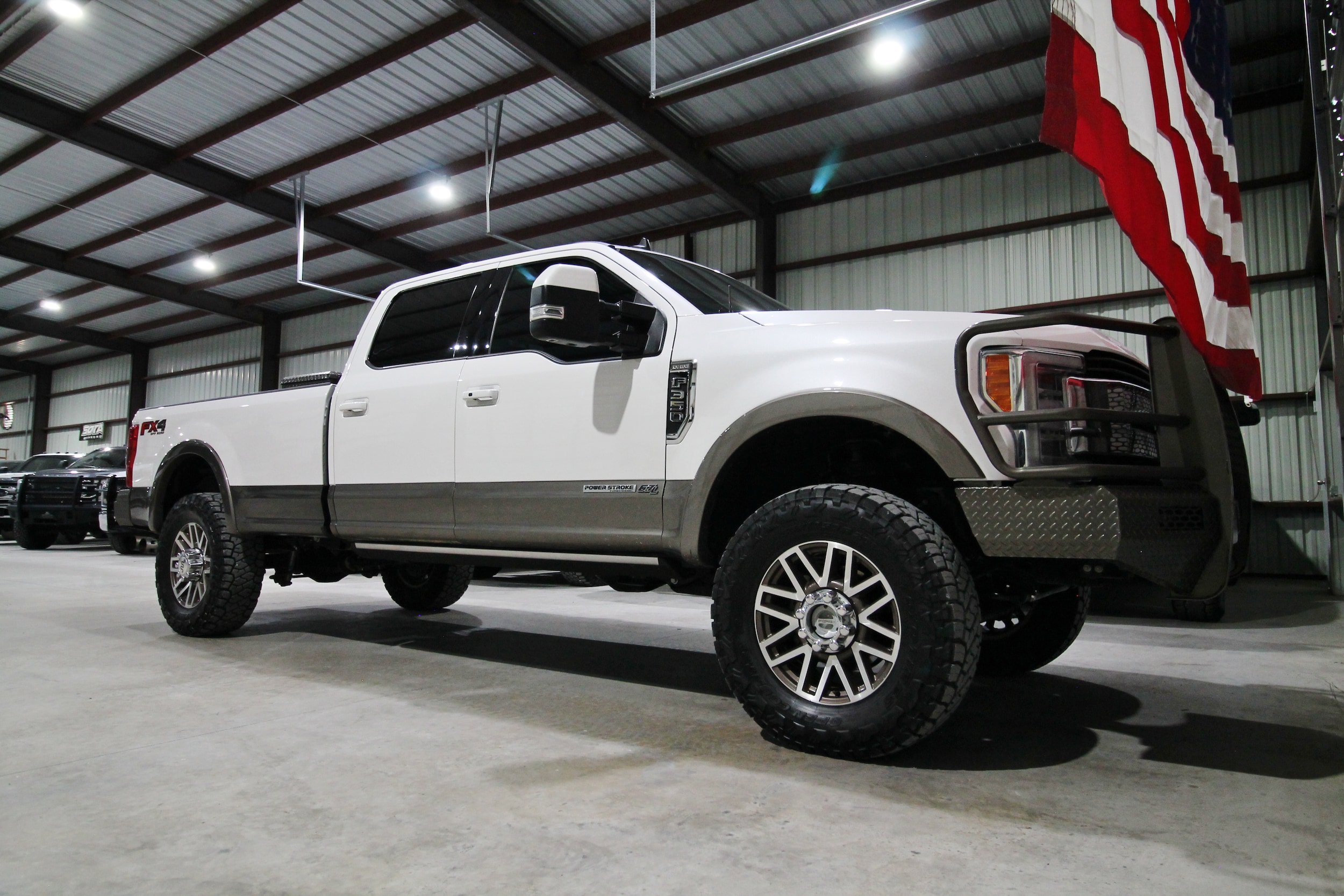 Used 2019 Ford F350 King Ranch w/ King Ranch Ultimate Package AWD/4WD image 16