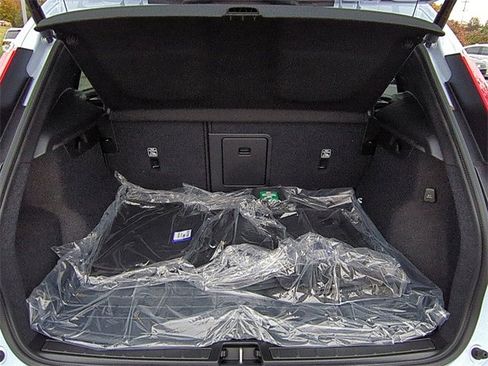 New 2026 Volvo XC40 B5 Plus w/ Protection Package Premier image 21