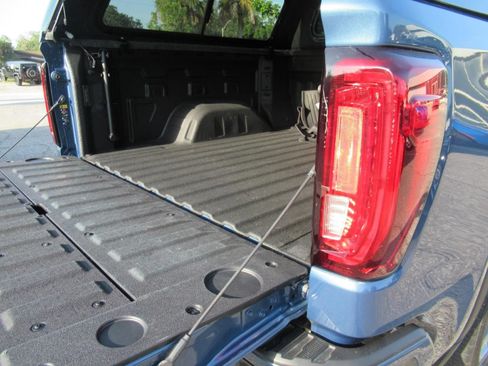 Used 2025 GMC Sierra 1500 Denali w/ Denali Reserve Package AWD/4WD image 38