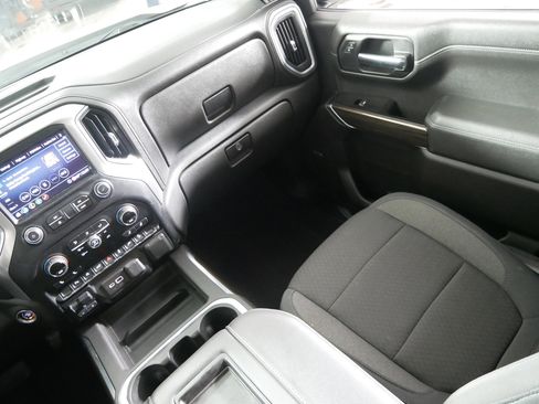 Used 2020 Chevrolet Silverado 1500 RST image 11