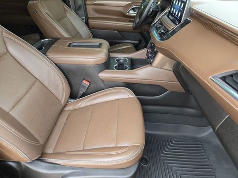 Used 2021 Chevrolet Tahoe High Country AWD/4WD image 9