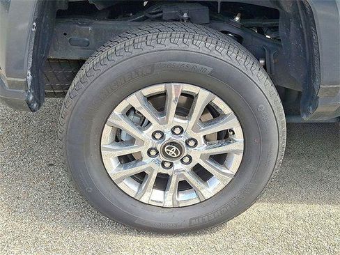 Certified 2024 Toyota Tacoma Limited AWD/4WD image 5