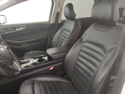 Used 2017 Ford Edge SEL w/ Equipment Group 201A AWD/4WD image 17