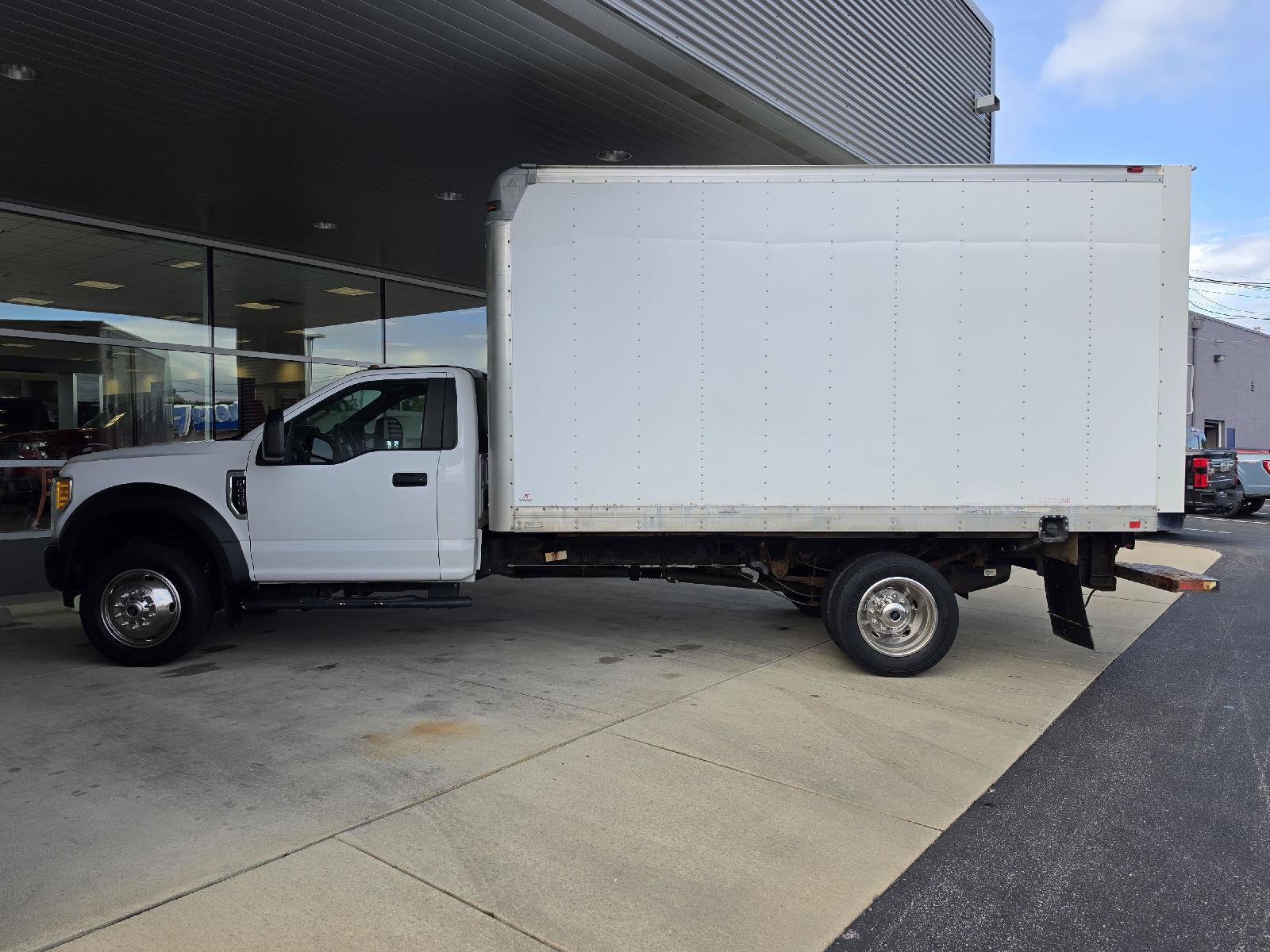 Used 2017 Ford F450 XL RWD image 2
