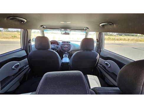 Used 2017 Kia Soul + image 33