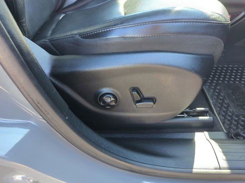 Used 2019 Jeep Cherokee Trailhawk image 38