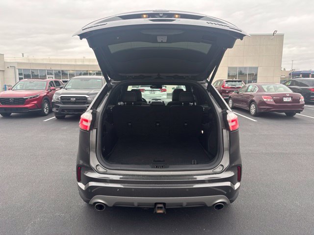 Used 2020 Ford Edge Titanium w/ Equipment Group 301A AWD/4WD image 8