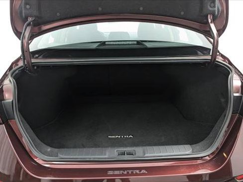 Used 2025 Nissan Sentra SV image 19