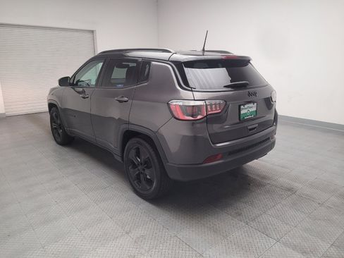Used 2020 Jeep Compass Latitude FWD image 5