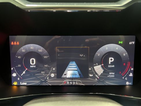 New 2025 GMC Canyon Elevation w/ Convenience Package image 9