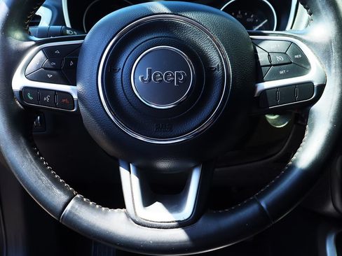 Used 2019 Jeep Compass Latitude FWD image 57