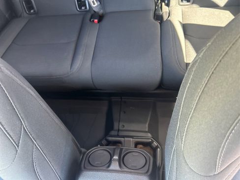 Used 2021 Jeep Gladiator Sport image 18