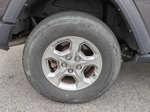 Used 2021 Jeep Wrangler Willys image 9