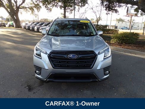 Used 2023 Subaru Forester Premium image 3