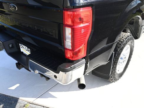 Used 2021 Ford F250 XLT w/ Camper Package image 12