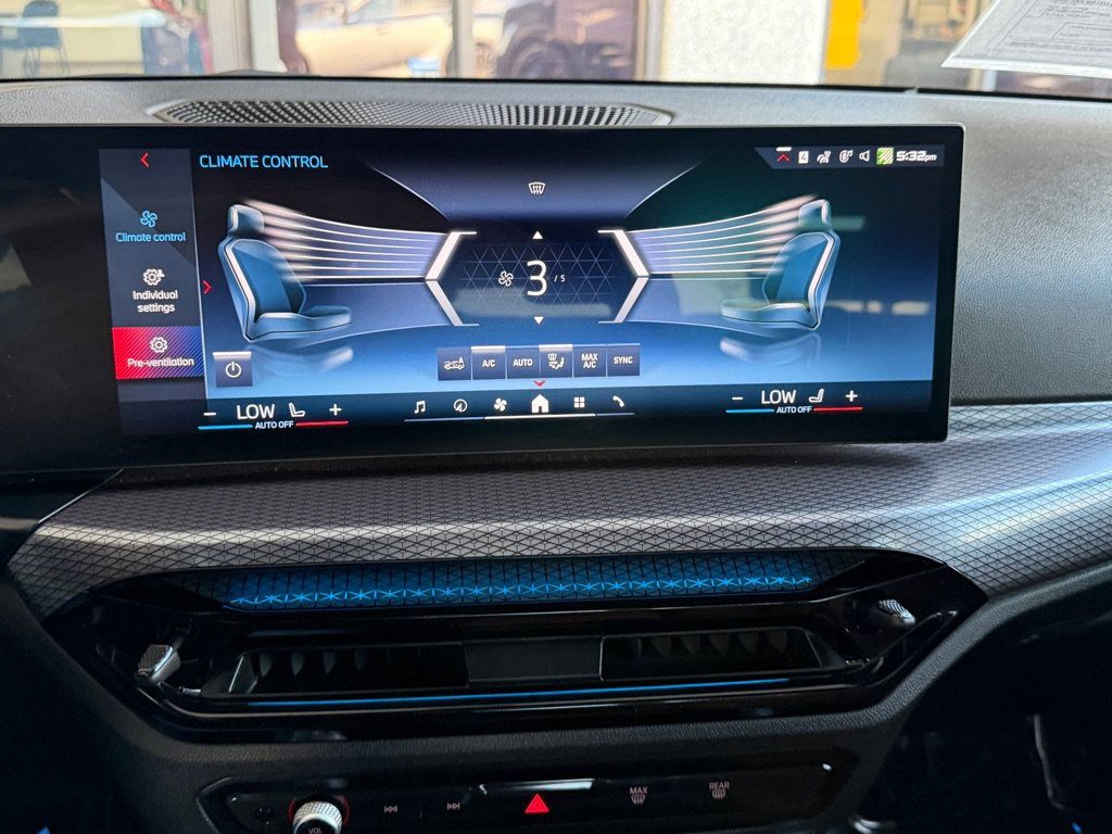 Used 2026 BMW M240i xDrive Coupe AWD/4WD image 13
