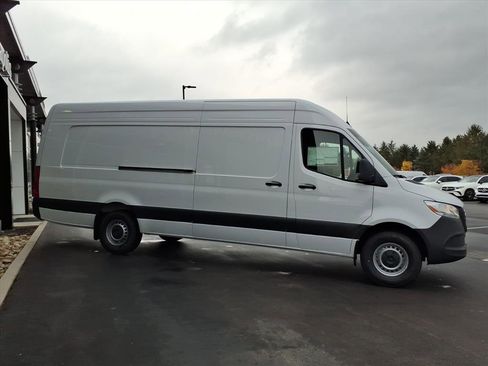 New 2026 Mercedes-Benz Sprinter 2500 image 6