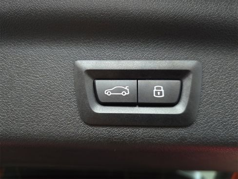 Used 2025 BMW X1 xDrive28i w/ Convenience Package image 16